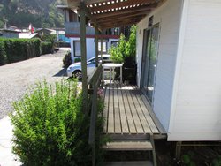 Exterior 8